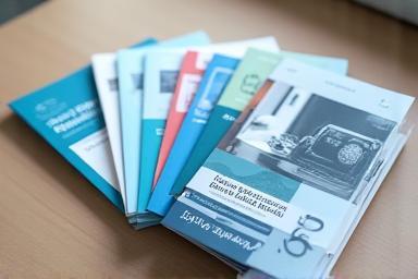 Corporate trifold brochures printed with matte finish